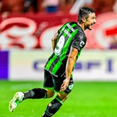 O América-MG enfim quebrou o jejum como visitante na Série B do Campeonato Brasileiro. Nesta sexta-feira (13), pela 12ª rodada