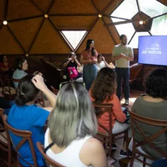 O lançamento do projeto Escolas Baseadas na Natureza ocorreu em um encontro com a imprensa na Ilha do Combu, região das ilhas da capital paraense, na manhã de sexta-feira (06).
