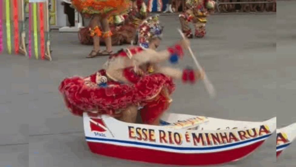 Representando a quadrilha Os Sapequinhas na Roça, a pequena dançarina brilhou com uma performance cheia de carisma.