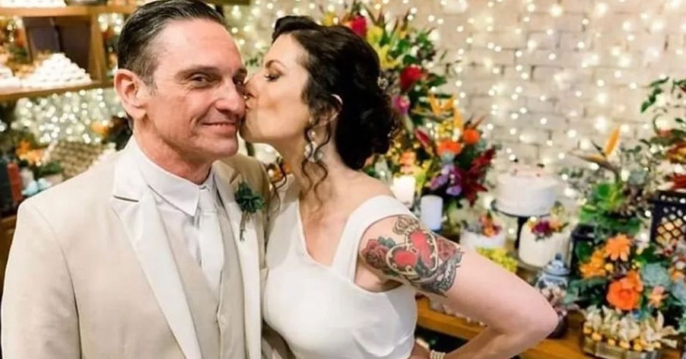 Paulo Miklos, 66, anunciou nesta quinta-feira (19) que o casamento com Renata Galvão, 46, chegou ao fim há 9 meses