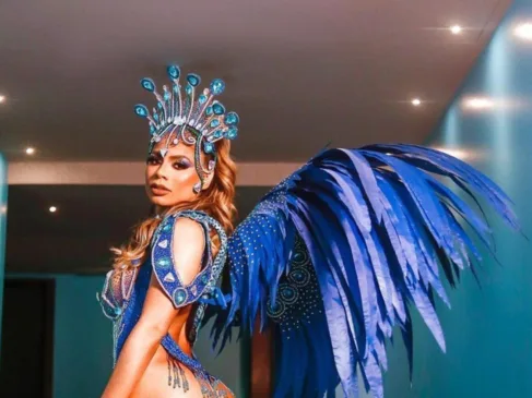 (Lexa será rainha de bateria da Dragões da Real em SP / Divulgação )
