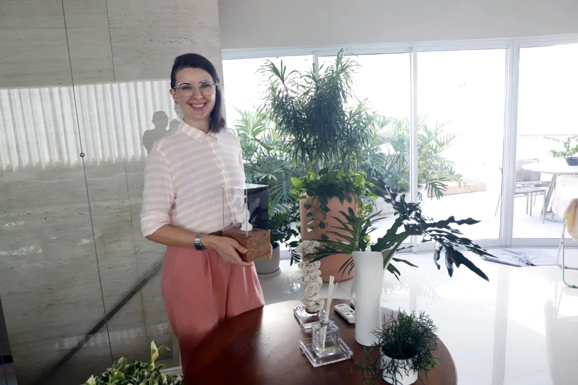 Bendita Mirna oferece diferentes tipos de organização para quem não tem tempo ou espaço para organização de casas e escritórios FOTOS: CELSO RODRIGUES