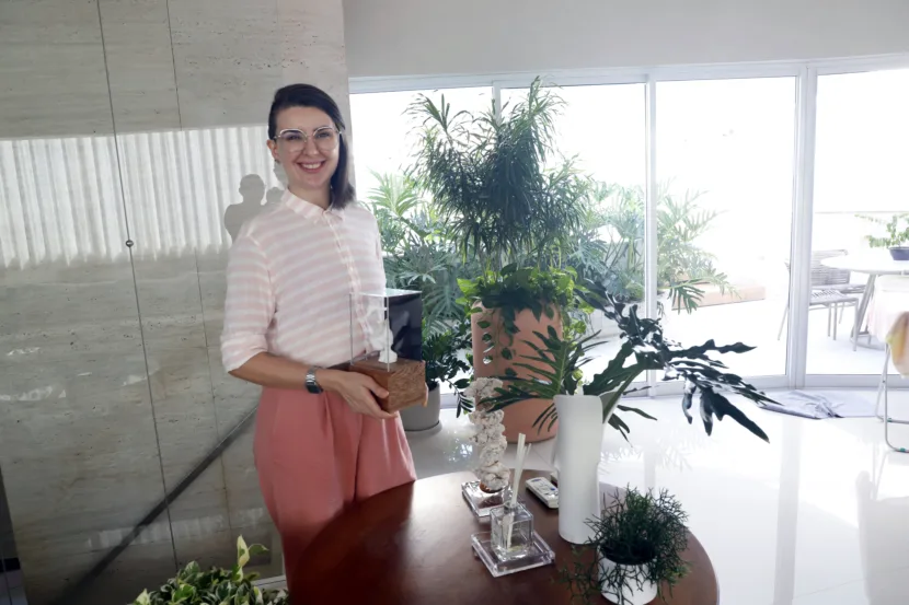 Bendita Mirna oferece diferentes tipos de organização para quem não tem tempo ou espaço para organização de casas e escritórios FOTOS: CELSO RODRIGUES