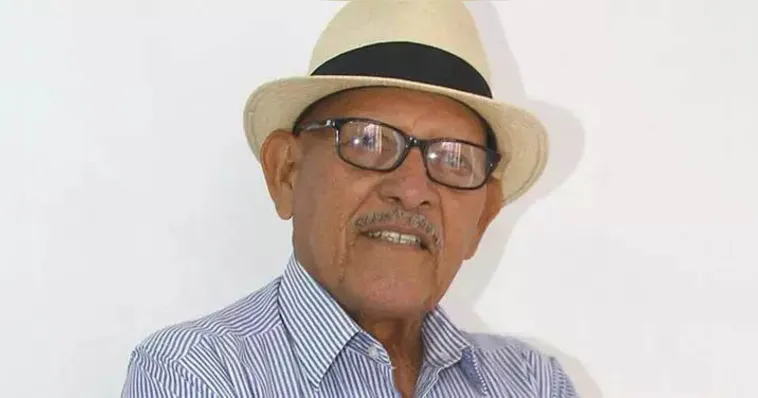 Um professor de 72 anos foi vítima de latrocínio — roubo seguido de morte — na tarde deste sábado (28), em um bar na avenida Rodolfo Chermont, no bairro da Marambaia