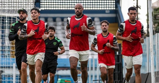 Dos dez jogadores recém-contratados pelo Paysandu para a sequência da Série B do Brasileiro sete já estrearam pela equipe bicolor.