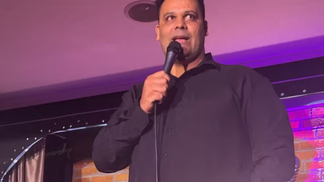 O assassino, que fazia shows de Stand-Up, confessou morte de jovem de 23 anos na Região Metropolitana de Curitiba. Foto: reprodução