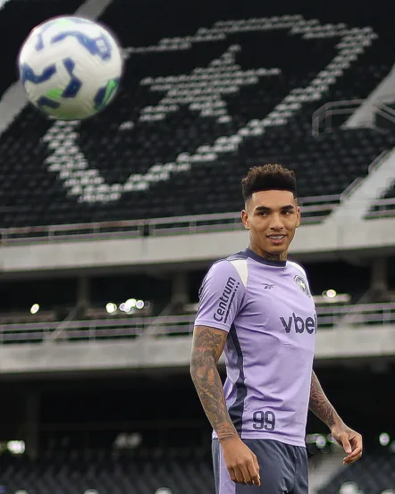 No Estádio Nilton Santos, no Rio de Janeiro, Botafogo e Ceará se enfrentam nesta quarta-feira (4), às 20h (de Brasília), em jogo atrasado