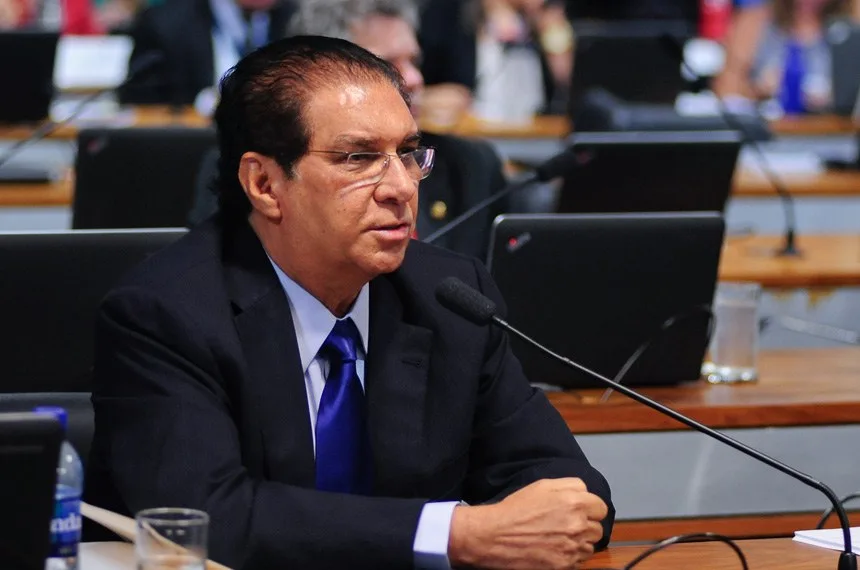 Jader ressalta que projeto não elimina a responsabilidade da empresa causadora do desastre FOTO: agência senado