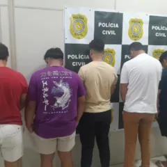 Nas proximidades da Travessa Doutor Enéas Pinheiro, no bairro do Marco, em Belém, um dos investigados — já monitorado pela polícia e citado em um boletim anterior — foi flagrado com outras quatro pessoas.