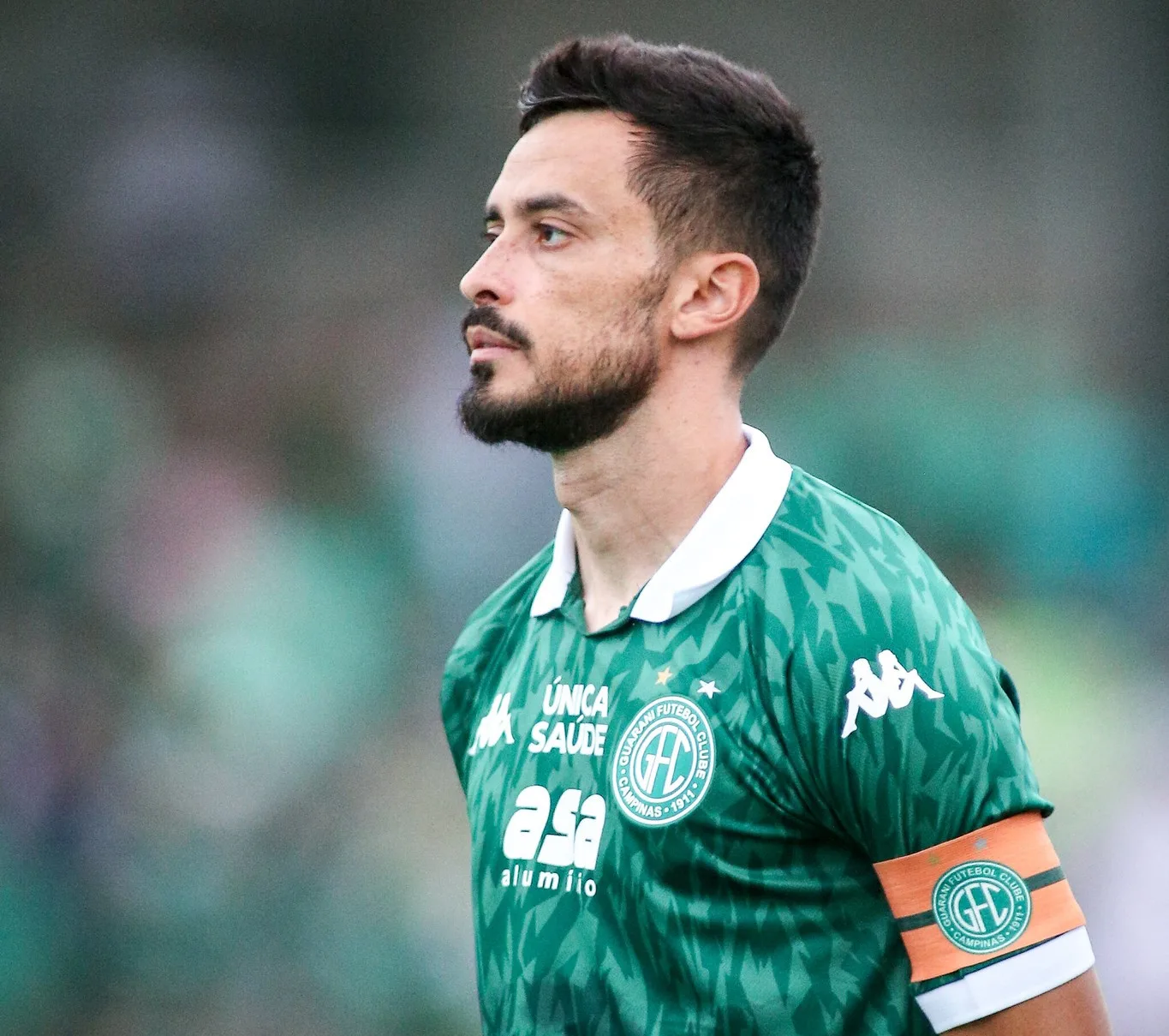 O jogador está de saída do Guarani, onde vinha atuando desde dezembro de 2023.