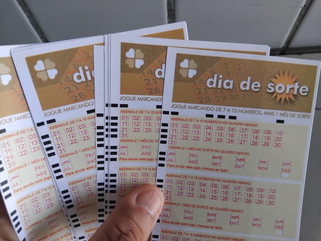 A Caixa Econômica Federal realizou nesta quinta-feira (12) o sorteio do concurso 1076 da Dia de Sorte.