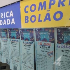 A Caixa Econômica Federal realiza no próximo sábado (28) o sorteio da Quina de São João 2025, com um prêmio estimado em R$ 230 milhões