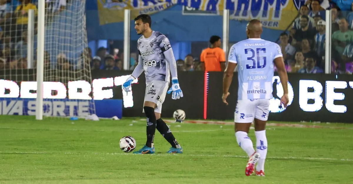 Goleiro terá a oportunidade de se firmar no Papão - Foto: Jorge Luis Totti/PSC
