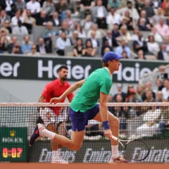Para tudo que Novak Djokovic, Jannik Sinner tinha uma resposta à altura.