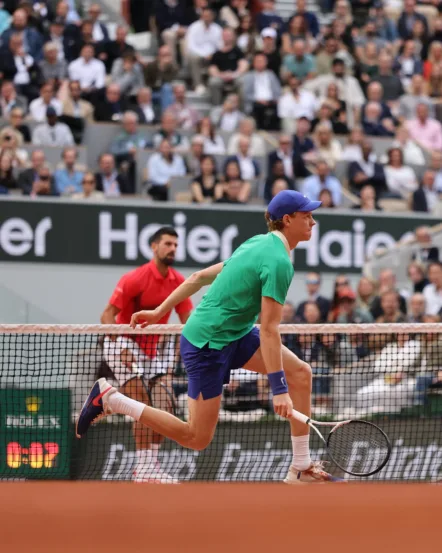 Para tudo que Novak Djokovic, Jannik Sinner tinha uma resposta à altura.