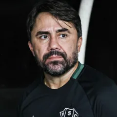 A passagem de Luizinho Lopes pelo comando técnico do Paysandu chegou ao fim
