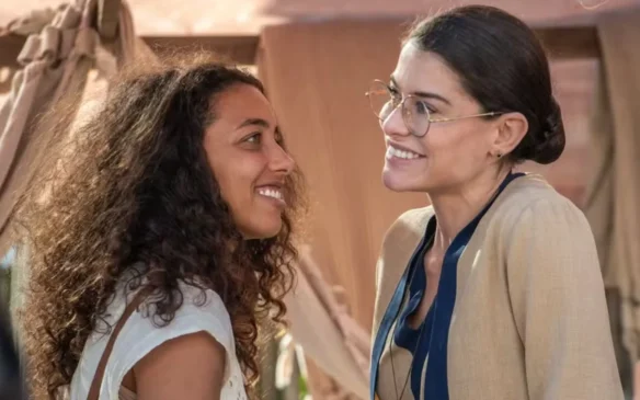 Alice Carvalho e Alinne Moraes em cena da trama