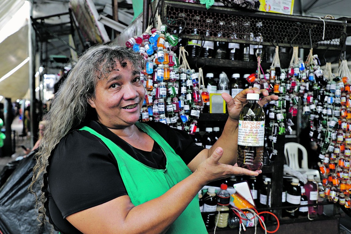 Banhos de São João já estão à venda no Ver-o-Peso para atrair boas energias