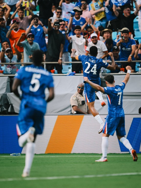 O Chelsea derrotou o Benfica por 4 a 1, neste sábado, no Bank of America Stadium, em Charlotte (EUA), pelas oitavas de final
