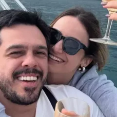No Dia dos Namorados, ela assumiu publicamente o relacionamento com o humorista e roteirista Osmar Campbell