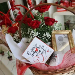 Em meio à infinidade de opções de presentes, um clássico segue firme como símbolo de romantismo no Dia dos Namorados, comemorado neste dia 12 de junho: as flores. Fotos: Irene Almeida