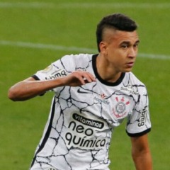 O Clube do Remo está em tratativas para reforçar seu elenco com o volante Victor Cantillo, de 31 anos.