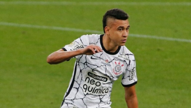O Clube do Remo está em tratativas para reforçar seu elenco com o volante Victor Cantillo, de 31 anos.
