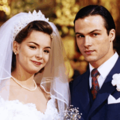 História acompanha Clara (Regiane Alves), uma jovem humilde que se apaixona por Carlos (Marcos Damigo)