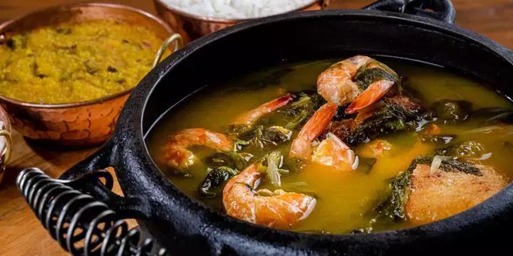 O jambu é um dos principais destaques da culinária paraense. A planta, tipicamente amazônica, já surpreende os turistas