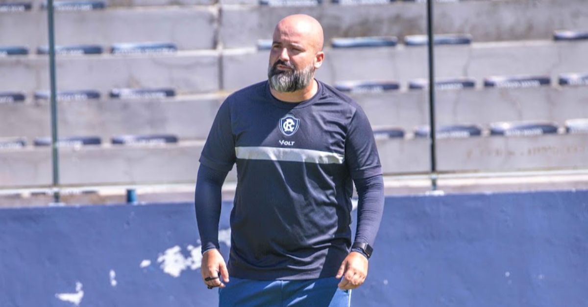 O técnico interino Flávio Garcia estará mais uma vez à beira do campo pelo Remo - Foto: Samara Miranda/Remo
