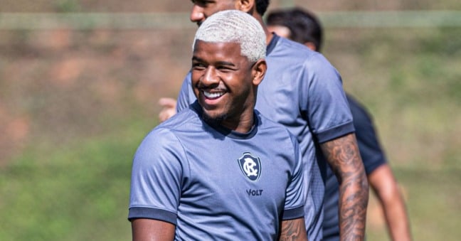 Jaderson está na briga para retomar a titularidade no Leão - Foto: Samara Miranda/Remo