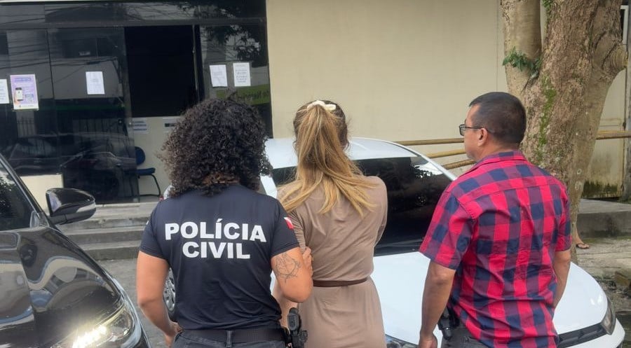 A Polícia Civil cumpriu um mandado de prisão preventiva contra uma mulher suspeita de furto qualificado em um shopping de Belém. A Polícia Civil cumpriu um mandado de prisão preventiva contra uma mulher suspeita de furto qualificado em um shopping de Belém.
