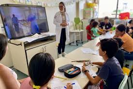 Iniciativa educativa envolve pacientes internados e acompanhantes em ações práticas na unidade pública de saúde, que é referência em atendimento a vítimas de traumas e queimaduras