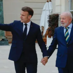Durante coletiva no Palácio do Eliseu, em Paris, nesta quinta-feira (5/6), o presidente da França, Emmanuel Macron, anunciou oficialmente que participará da COP30,