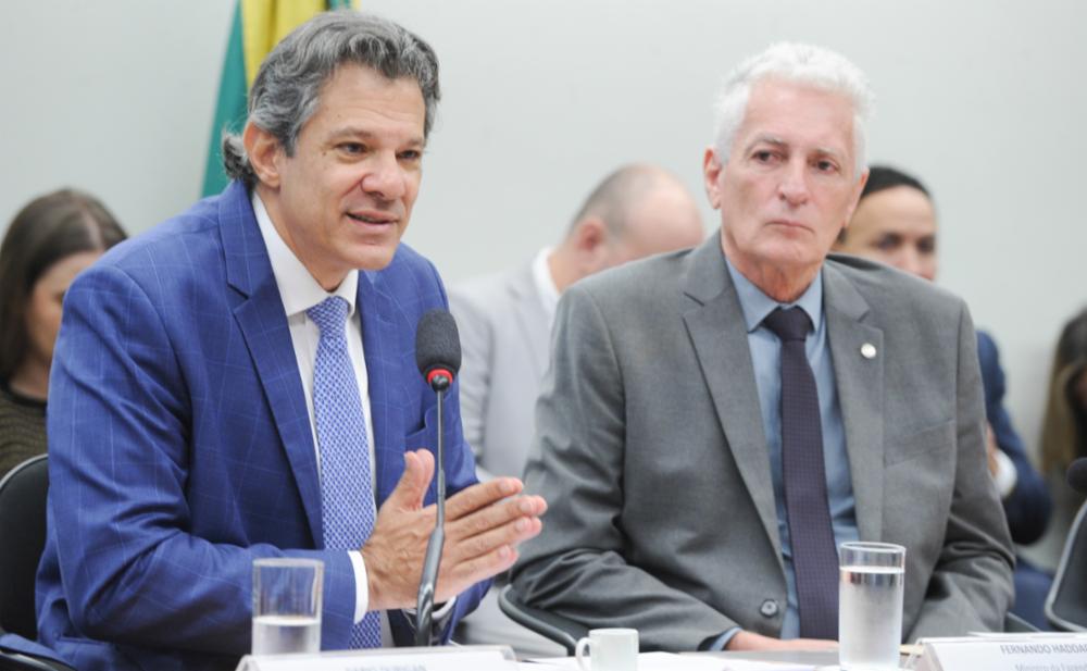 A afirmação do ministro e a reação dos parlamentares de oposição desencadeou uma sequência de bate-bocas. Foto: Renato Araújo/Câmara dos Deputados