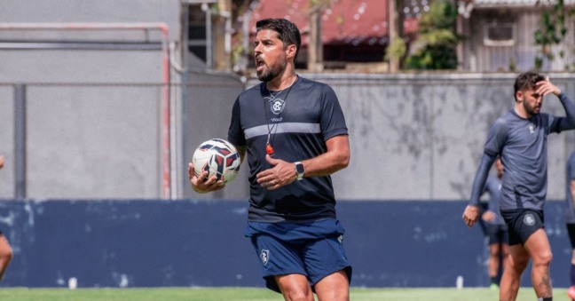 O técnico português sabe que o Leão precisa dar a resposta de forma imediata ao torcedor - Foto: Samara Miranda/Remo
