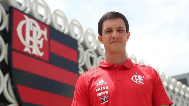 O Remo iniciou conversas para contratar o técnico Mauricio Barbieri, de 44 anos, que está sem clube desde maio.