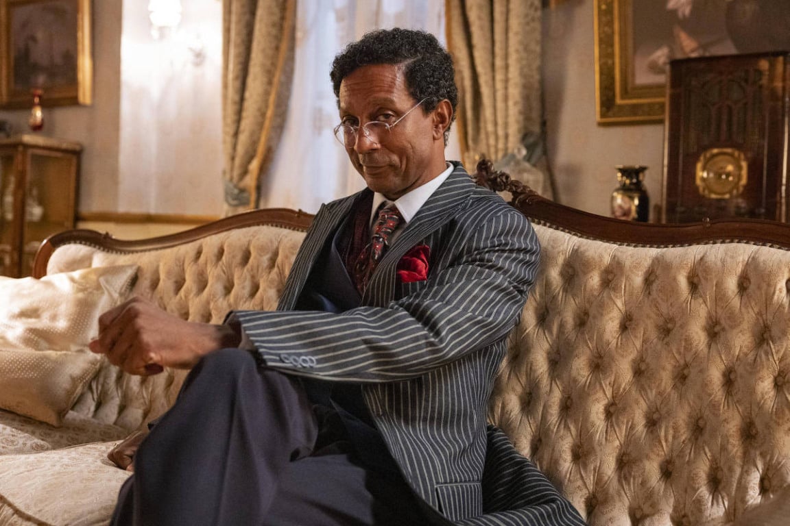 Miranda vive o professor Asdrúbal no folhetim, releitura do professor Pancrácio, de Marco Nanini na novela original