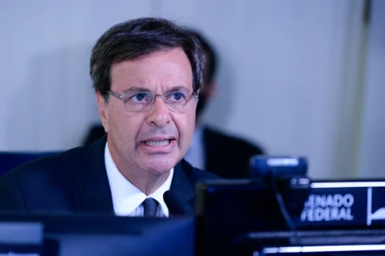 PF faz buscas contra Mauro Cid e prende Gilson Machado, ex-ministro de Bolsonaro