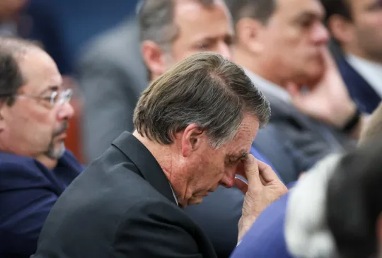 Saudosista da ditadura militar (1964-1985) e de seus métodos antidemocráticos e de tortura, o ex-presidente já foi condenado pelo TSE por ataques e mentiras sobre o sistema eleitoral