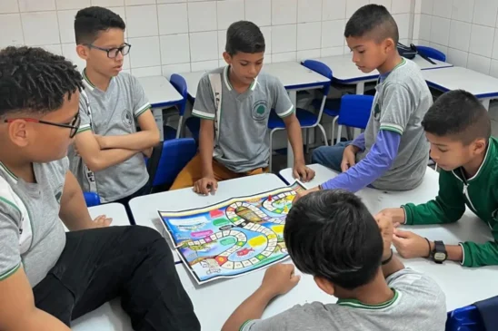 Escola Estadual de Belém promove 'Mini COP 30' sobre o clima