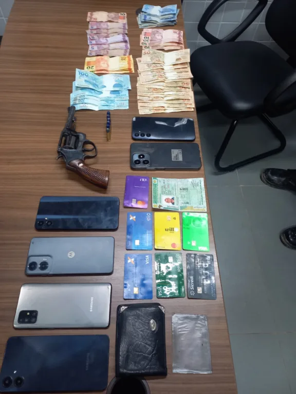 Ação rápida da inteligência da PM prende suspeito de assalto a comerciante de joias em Itaituba