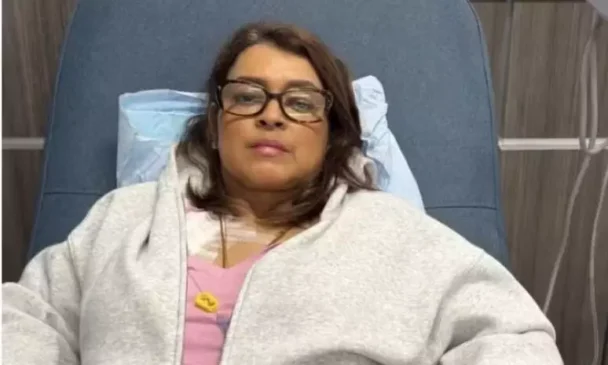 Artista recebe visitas de familiares e amigos na temporada de esperança em Nova York