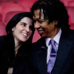 Rafaela Brunini, esposa do cantor Djavan, foi internada nesta quinta-feira (11) em uma unidade de saúde na zona sul do Rio de Janeiro.