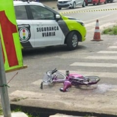 Após sair da escola, uma criança, de 10 anos, foi atropelada por um ônibus escolar e morreu. A tragédia aconteceu na manhã de terça-feira (24), por volta das 11h30min.