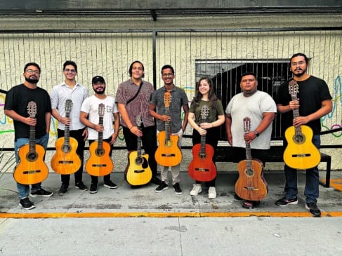 A Orquestra Guitarrônica apresenta, sob a coordenação de Ziza Padinha, o concerto “Árvores Violonísticas”. FOTO: divulgação


