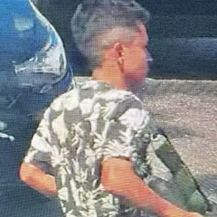 A Polícia Militar prendeu, na tarde deste domingo (1º), Marcelo Leandro Rocha, suspeito de atirar uma pedra e quebrar o vidro lateral de um dos ônibus "Geladão"