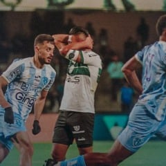 Paysandu vira sobre o Coritiba fora de casa, vence por 4 a 2 e respira na Série B