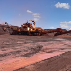 No sudeste do Pará, a região de Carajás é conhecida por abrigar uma das maiores riquezas minerais do planeta — ferro, cobre, níquel, manganês e ouro