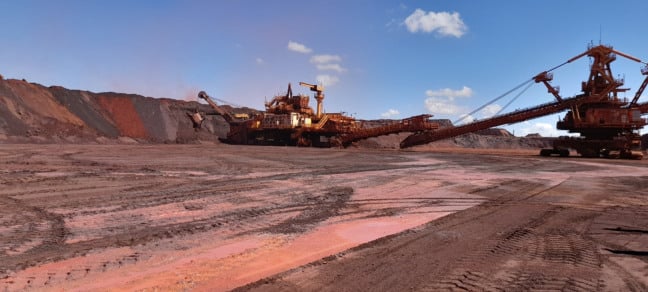 No sudeste do Pará, a região de Carajás é conhecida por abrigar uma das maiores riquezas minerais do planeta — ferro, cobre, níquel, manganês e ouro